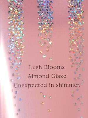 Velvet Petals Shimmer Fragrance Lotion 236ML