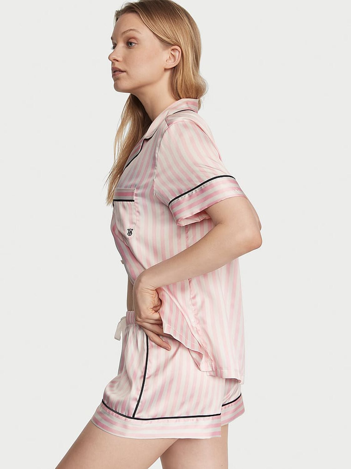 vs Victoria's Secret Satin Short Pajama Set Iconic Stripe 2 of 4 