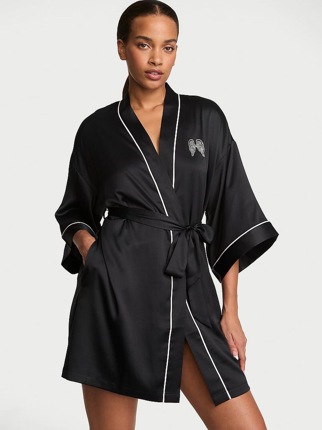 vs Victoria's Secret Signature Satin Short Piped Robe Black 2 of 3 