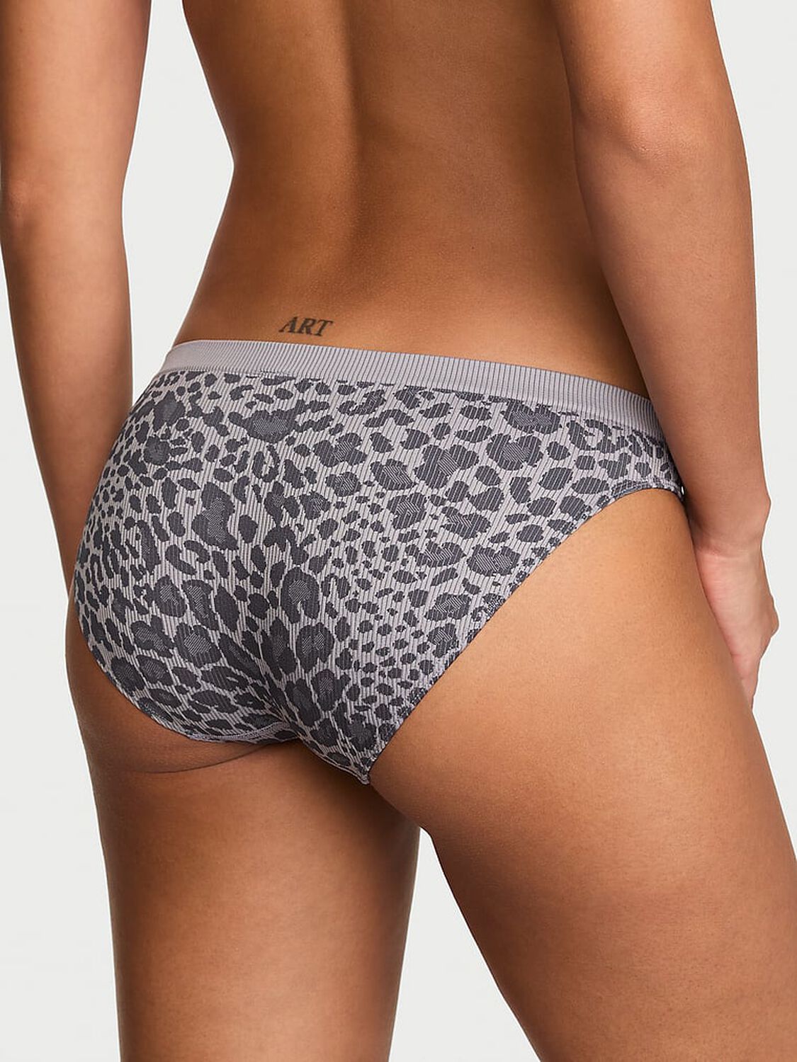 vs Seamless Seamless Leopard Rib Bikini Panty Leopard 2 of 2 