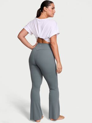 VSX Elevate&trade; Flare Legging