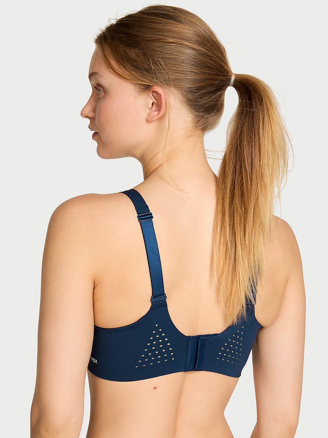 vs Vsx Featherweight Max&trade; Sports Bra 2 of 3 