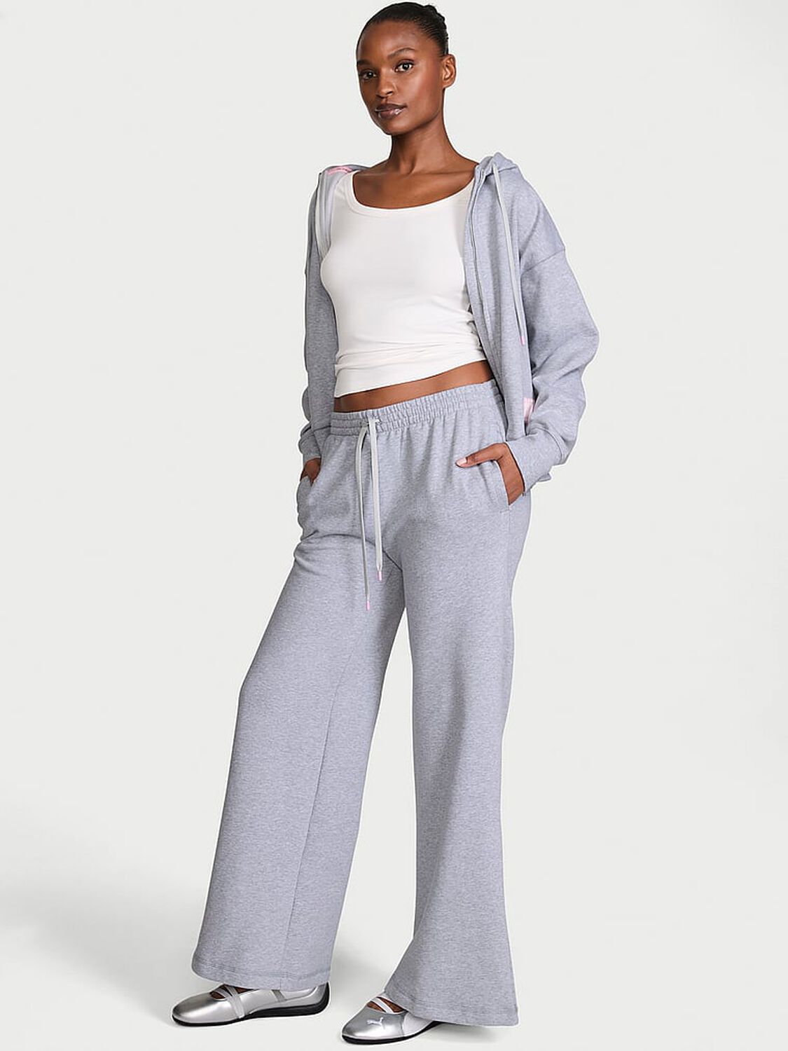 vs Angel Essentials Effortless Fleece Wide-Leg Sweatpant Medium Heather Grey 1 of 4 