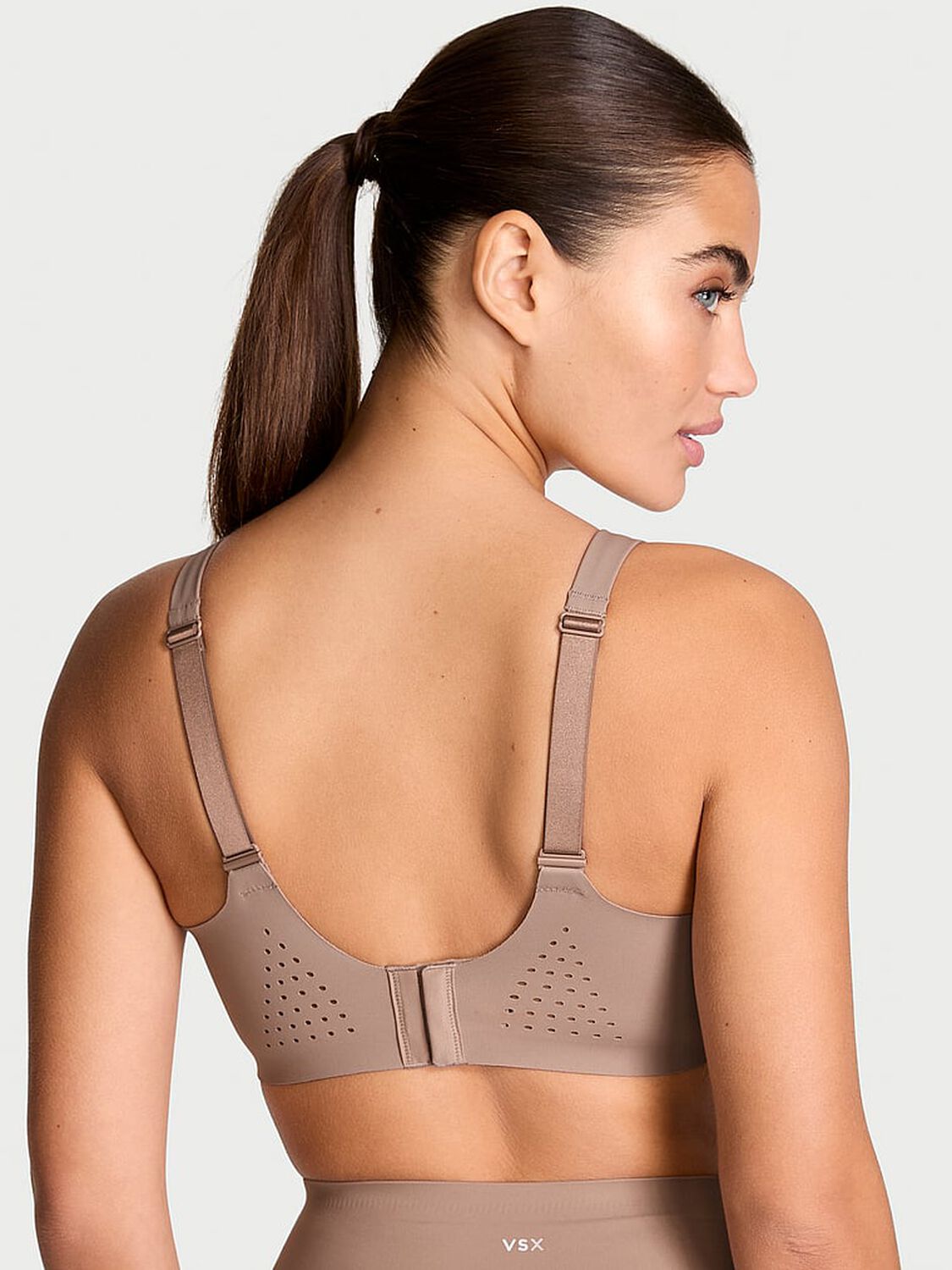 vs Vsx Featherweight Max&trade; Sports Bra Bare Taupe 2 of 3 