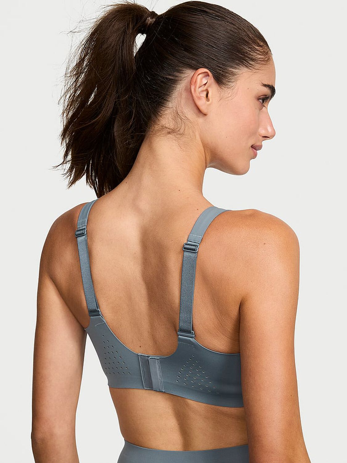 vs Vsx Featherweight Max&trade; Sports Bra Dark Steel 2 of 3 